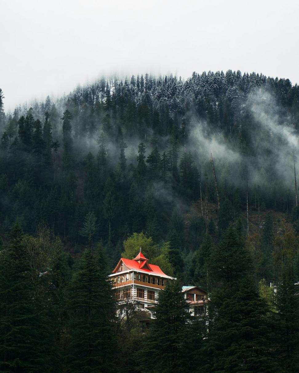 Ignarion Crest Hotel Overview